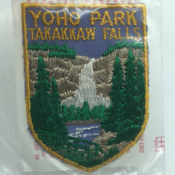 Yoho Park Takakkaw Falls Badge Patch Souvenir - Picture 1 of 6